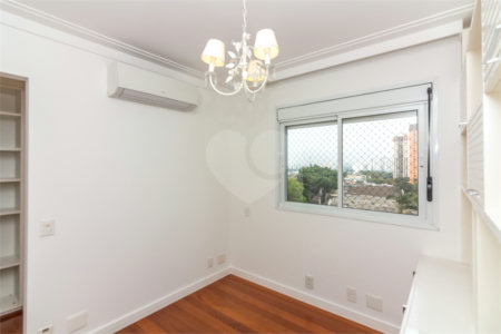 Apartamento à venda com 3 suítes em Alto da Boa Vista, São Paulo, SP