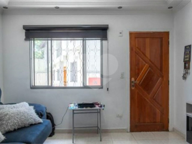 Casa à venda com 2 quartos, sendo 1 suíte,  no condomínio Tulipa 3, São Paulo - SP