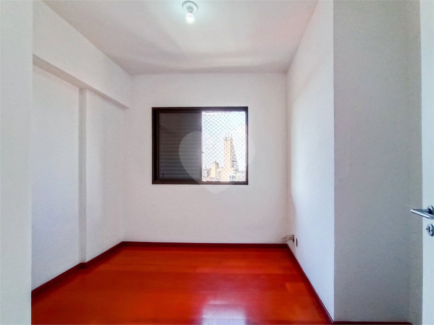 Apartamento à venda com 4 quartos, sendo 3 suítes, no Centro, Sorocaba, SP