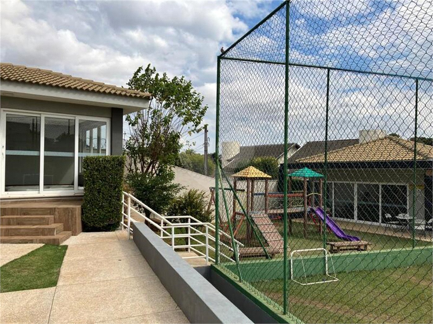 Casa à venda com 3 suítes no condomínio Maison Blanche, Indaiatuba - SP
