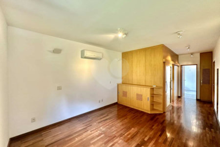 Casa à venda com 4 suítes no condomínio Recanto Impla, Carapicuíba - SP