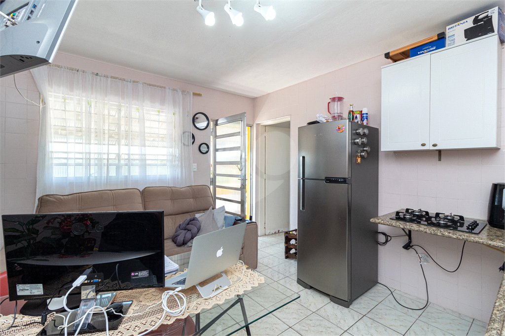 Casa à venda com 3 quartos, sendo 1 suíte, em Jardim Paris, São Paulo, SP