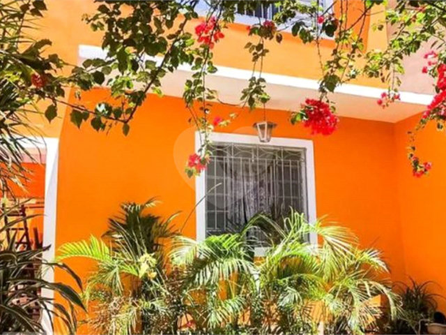 Sobrado à venda com 5 quartos, sendo 1 suíte,  em Parque Edu Chaves, São Paulo, SP