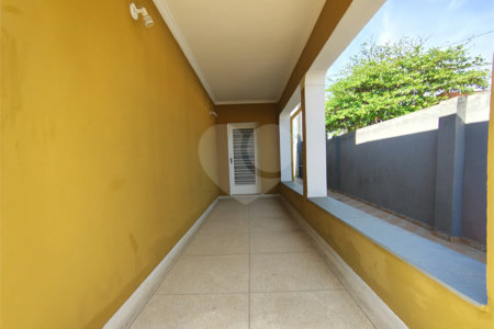Casa à venda com 3 quartos, sendo 1 suíte, em Vila Assis, Sorocaba, SP