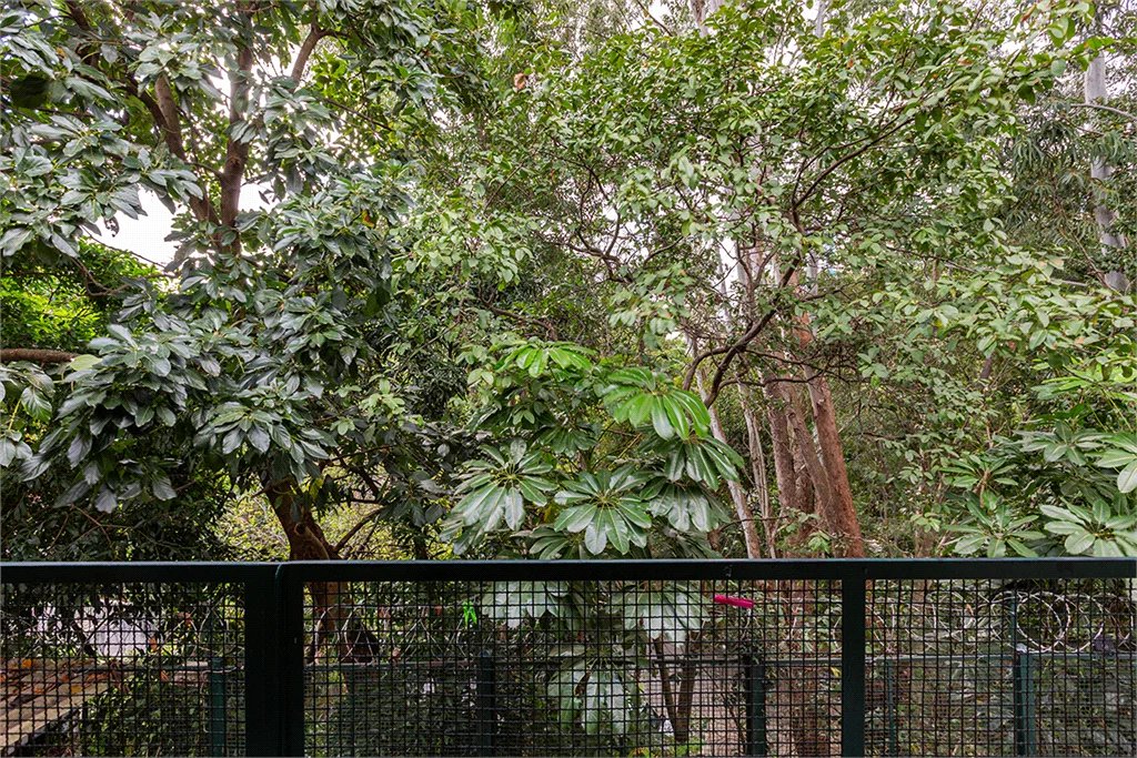 Sobrado à venda com 4 quartos, sendo 2 suítes,  em Vila Madalena, São Paulo, SP