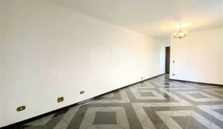 Sobrado à venda com 4 quartos em Vila Ipojuca, São Paulo, SP