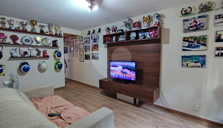 Sobrado à venda com 3 quartos, sendo 1 suíte,  em Chácara Santo Antônio, São Paulo, SP