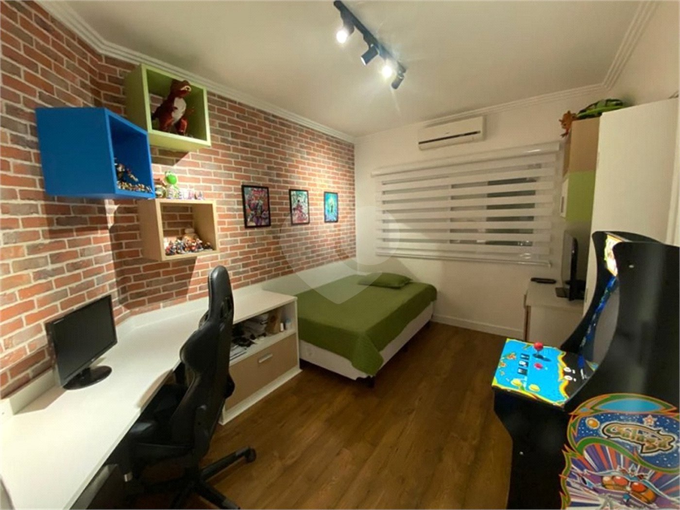Casa à venda com 3 suítes no condomínio Villa dos Inglezes, Sorocaba - SP