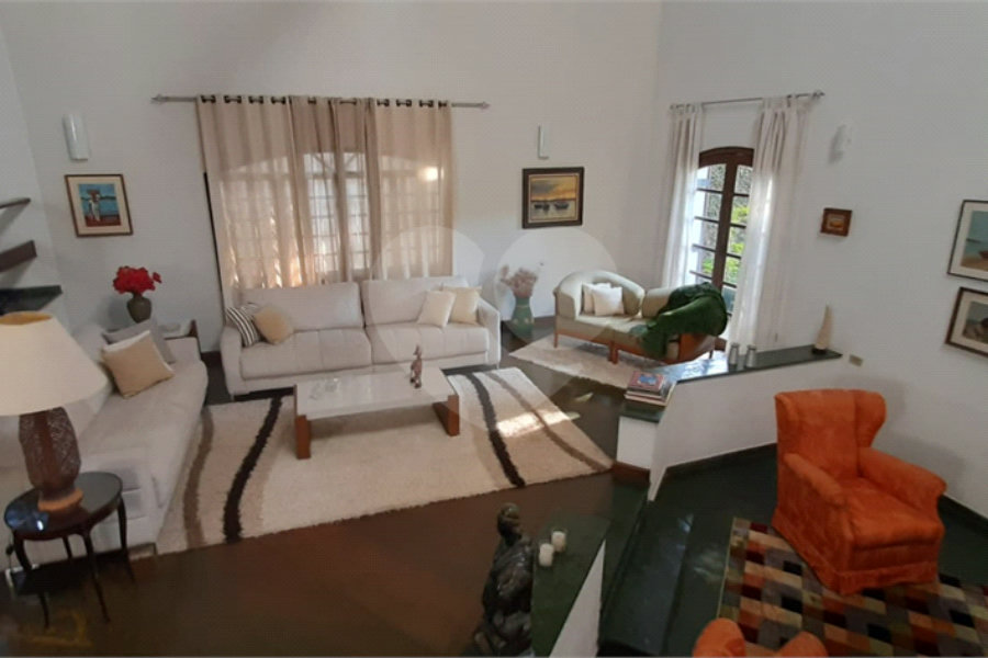 Casa à venda com 3 quartos, sendo 1 suíte, no condomínio Sausalito, Mairiporã - SP