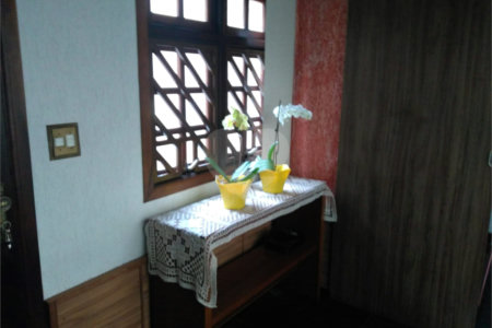 Casa à venda com 3 quartos, sendo 2 suítes,  em Vila Suissa, Mogi das Cruzes, SP