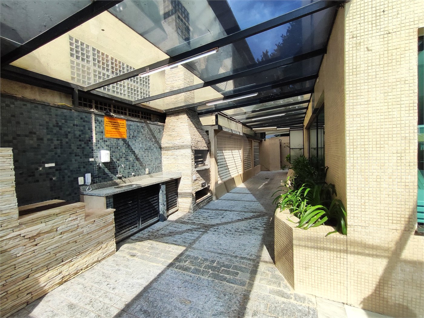Apartamento à venda com 3 quartos, sendo 1 suíte,  em Vila Ester (zona Norte), São Paulo, SP