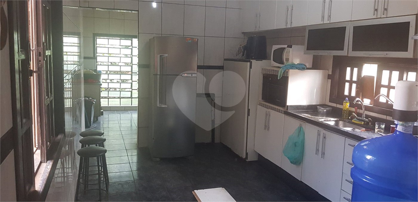 Sobrado à venda com 3 quartos, sendo 1 suíte, em Vila Nova Cachoeirinha, São Paulo, SP