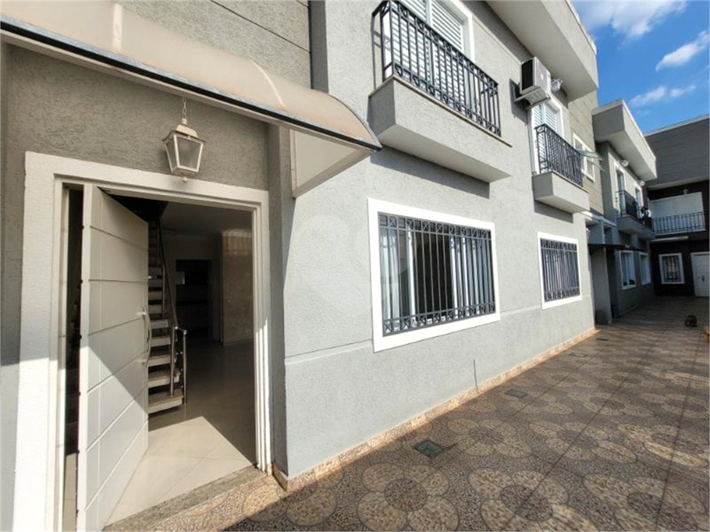Casa à venda com 3 quartos, sendo 1 suíte,  no condomínio Maximus I, São Paulo - SP