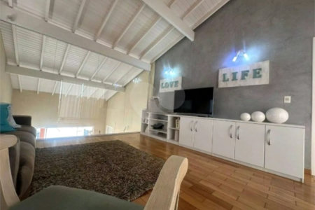 Casa à venda com 3 quartos, sendo 1 suíte, no condomínio Residencial Delle Stelle, Louveira - SP