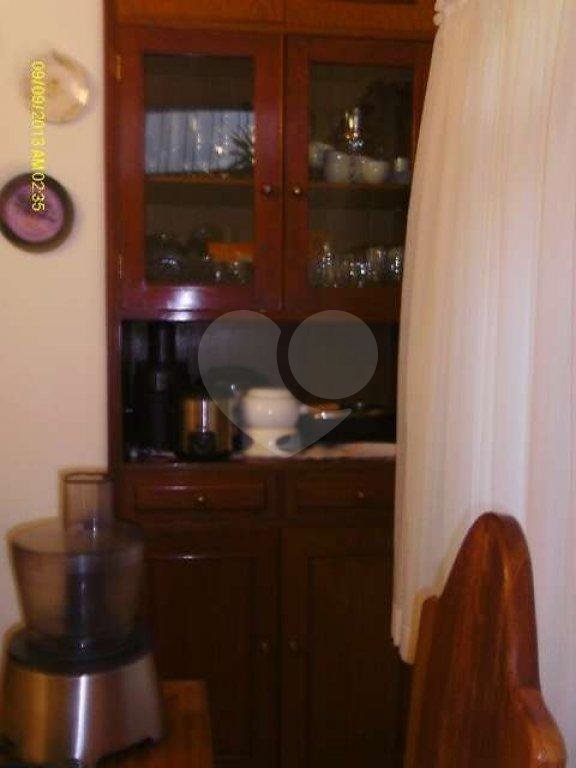 Sobrado à venda com 4 quartos, sendo 2 suítes, em Jardim Peri Peri, São Paulo, SP