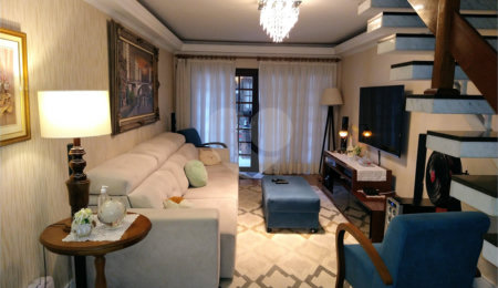 Casa à venda com 3 quartos, sendo 1 suíte, em Parque Vitória, São Paulo, SP