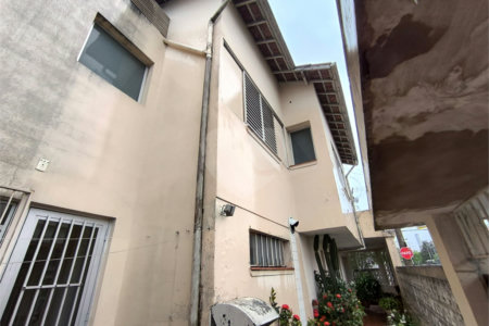 Sobrado à venda com 5 quartos, sendo 1 suíte, em Jardim Trussardi, São Paulo, SP