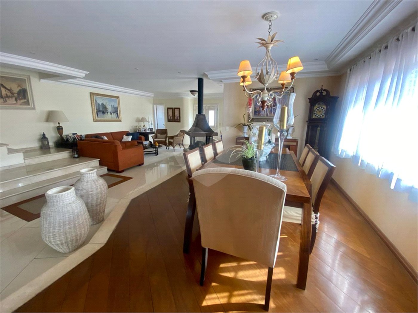 Casa à venda com 4 quartos, sendo 3 suítes, em Jardim Maia, Guarulhos, SP