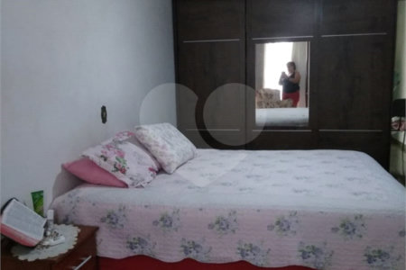 Sobrado à venda com 3 quartos, sendo 1 suíte, em Chora Menino, São Paulo, SP