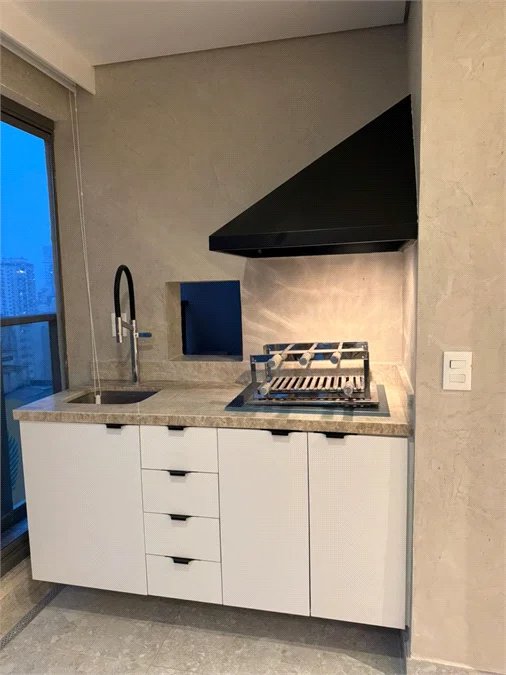 Apartamento para alugar com 3 quartos, sendo 2 suítes,  em Pinheiros, São Paulo, SP
