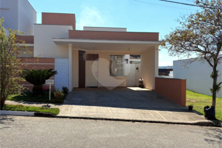 Casa à venda com 3 quartos, sendo 1 suíte,  no condomínio Jd Portugal, Sorocaba - SP