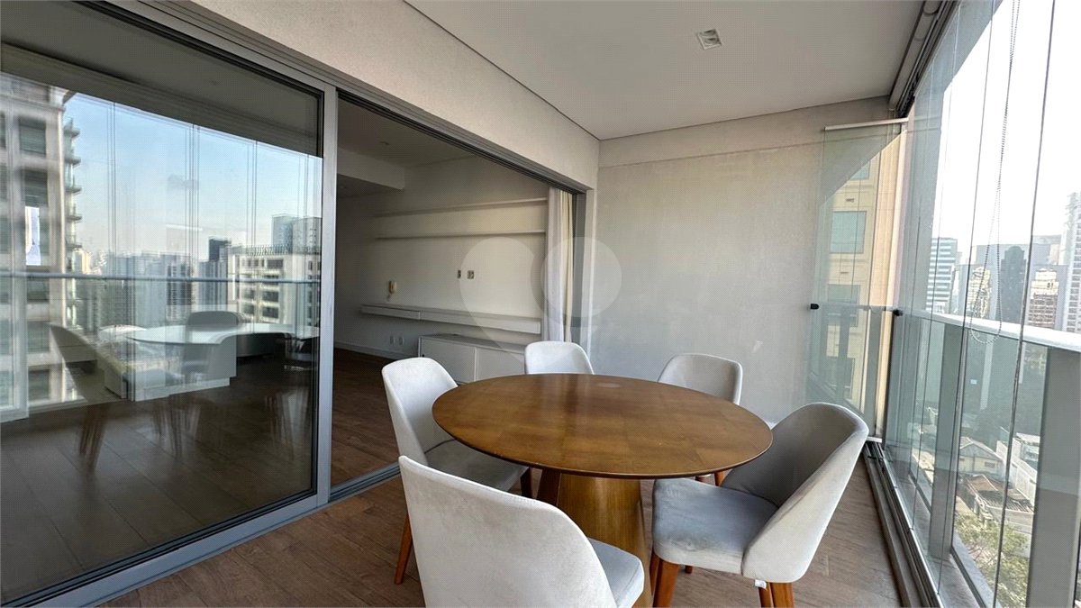 Apartamento para alugar com 1 suíte em Moema, São Paulo, SP