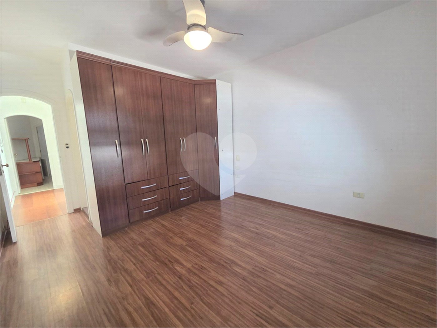 Sobrado à venda ou para alugar com 3 quartos, sendo 2 suítes,  em Vila Lucia, São Paulo, SP