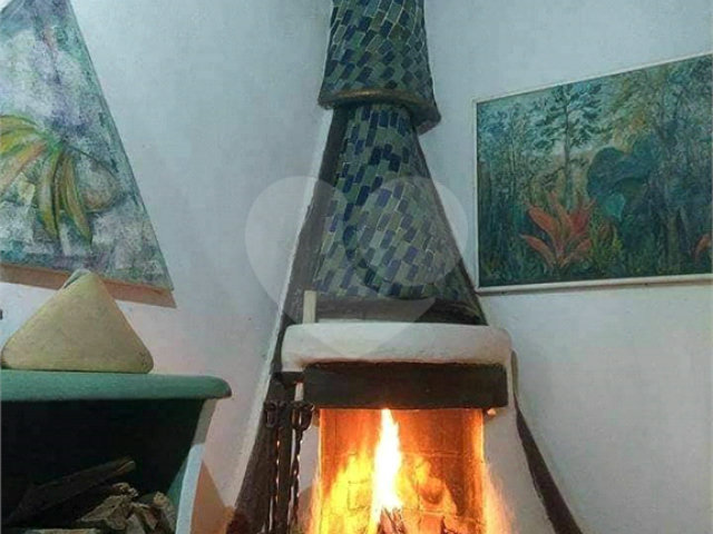 Chácara à venda com 4 quartos, sendo 3 suítes,  no Centro, Juquitiba, SP