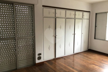 Apartamento à venda com 3 quartos, sendo 1 suíte, em Vila Andrade, São Paulo, SP