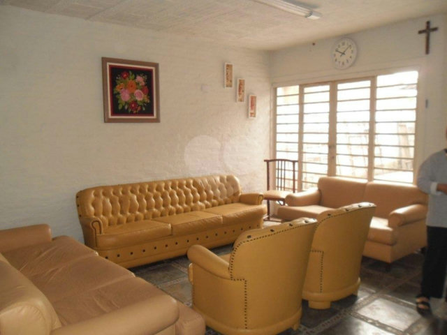 Sobrado à venda com 8 quartos, sendo 2 suítes,  em Campo Belo, São Paulo, SP