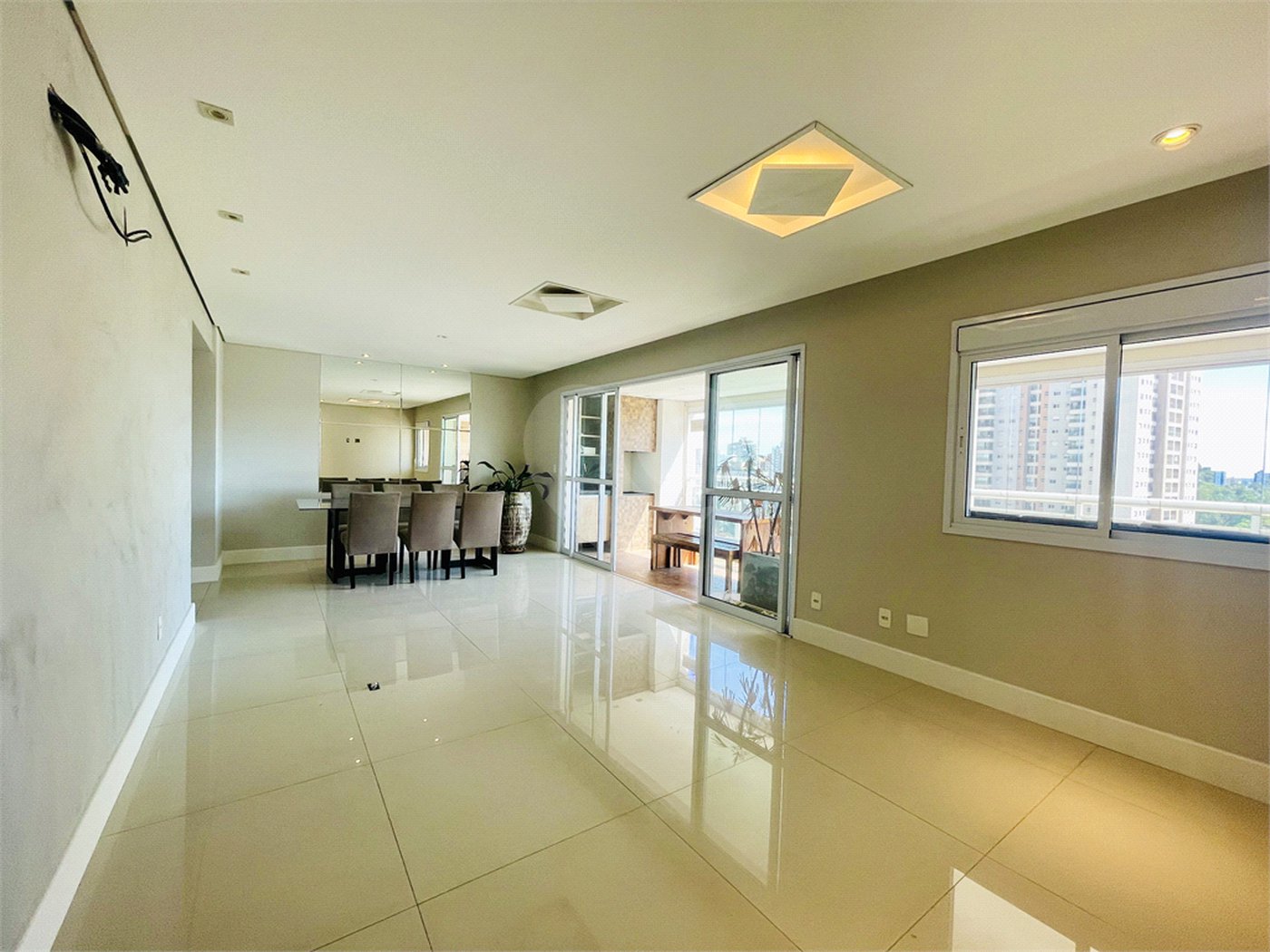 Apartamento à venda com 3 suítes em Baeta Neves, São Bernardo do Campo, SP