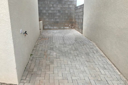 Casa de Vila à venda com 2 quartos em Jardim São Felipe, Atibaia, SP