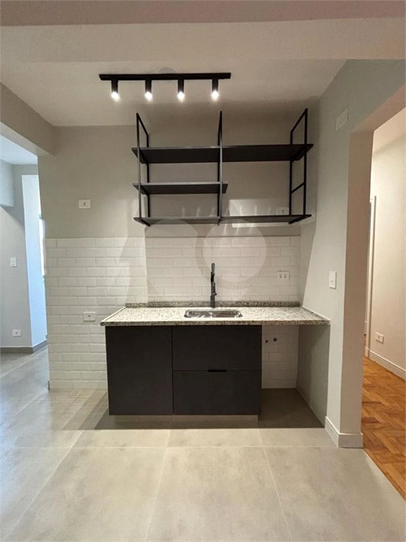 Apartamento à venda com 3 quartos, sendo 1 suíte, em Pinheiros, São Paulo, SP