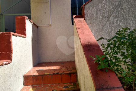 Sobrado à venda com 4 quartos, sendo 3 suítes,  em Vila Monumento, São Paulo, SP