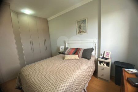 Apartamento à venda com 2 quartos, sendo 1 suíte,  em Jardim Califórnia, Jacareí, SP