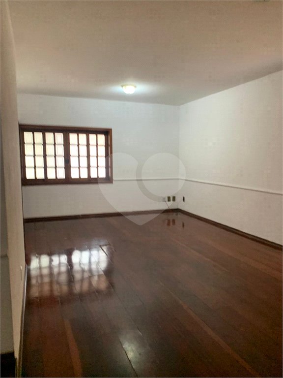Sobrado à venda com 3 quartos, sendo 1 suíte, em Parque Residencial Rafael Alcalá, Porto Feliz, SP