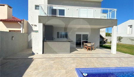 Sobrado à venda com 3 suítes em Vila São João (2º Distrito), Torres, RS