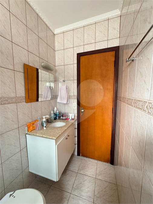 Casa à venda com 3 quartos, sendo 1 suíte, em Vila Constança, São Paulo, SP