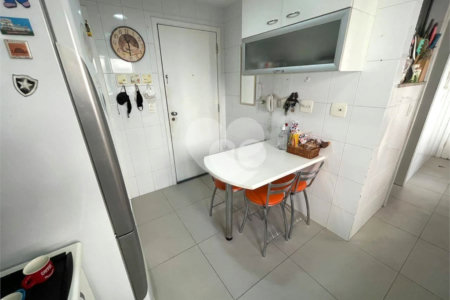 Apartamento à venda com 3 quartos, sendo 1 suíte,  em Tijuca, Rio de Janeiro, RJ