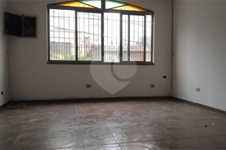 Sobrado à venda com 3 quartos em Jardim Odete, São Paulo, SP