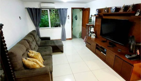 Casa à venda com 3 quartos, sendo 2 suítes, em Tijuca, Rio de Janeiro, RJ