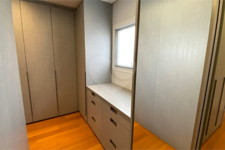 Casa à venda com 4 suítes no condomínio Portal Horizonte, Bragança Paulista - SP