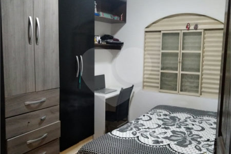 Sobrado à venda com 4 quartos, sendo 2 suítes,  em Instituto de Previdência, São Paulo, SP