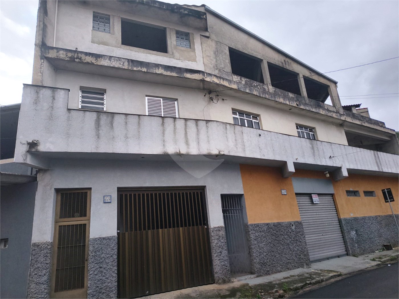 Casa à venda com 3 quartos, sendo 1 suíte, em Vila Gustavo, São Paulo, SP