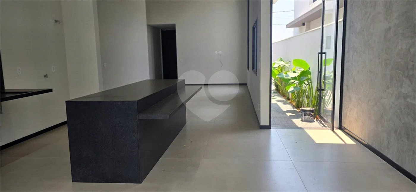 Casa à venda com 5 suítes no condomínio Parque Faber IV, São Carlos - SP