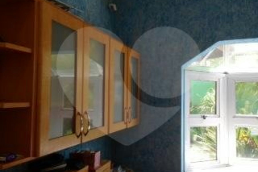 Sobrado à venda com 4 quartos, sendo 2 suítes, em Alpes da Cantareira, Mairiporã, SP