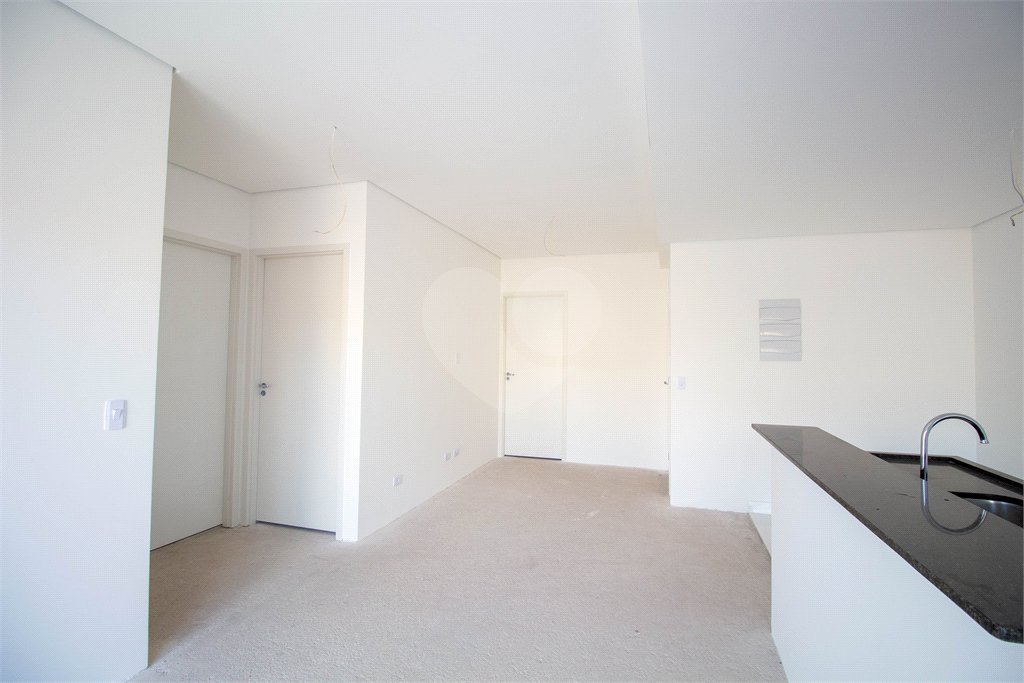Apartamento à venda com 3 quartos, sendo 1 suíte,  em Jardim Flórida, São Roque, SP