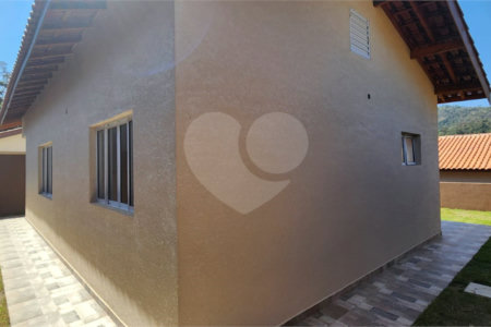 Casa para alugar com 2 suítes no condomínio Vilagio, Atibaia - SP