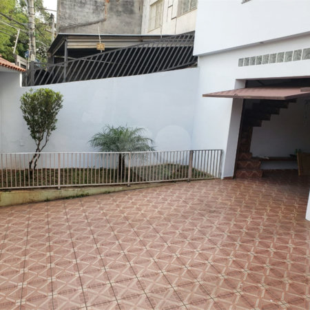 Sobrado à venda com 3 quartos, sendo 1 suíte, em Vila Guaca, São Paulo, SP