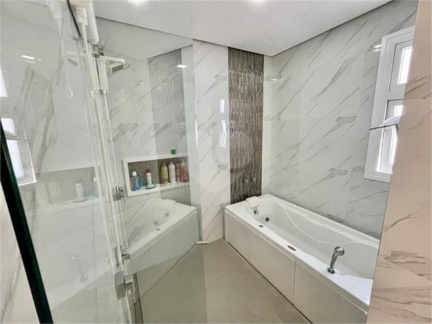 Casa à venda com 4 suítes no condomínio Reserva Fazenda Imperial, Sorocaba - SP